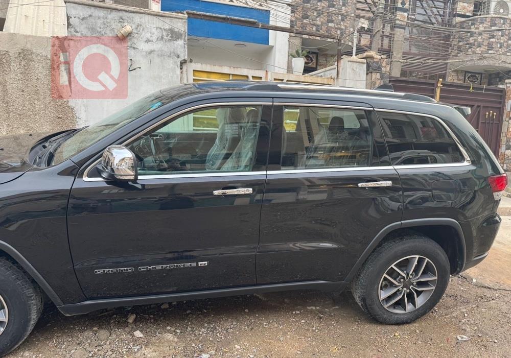 جيب جراند شيروكي